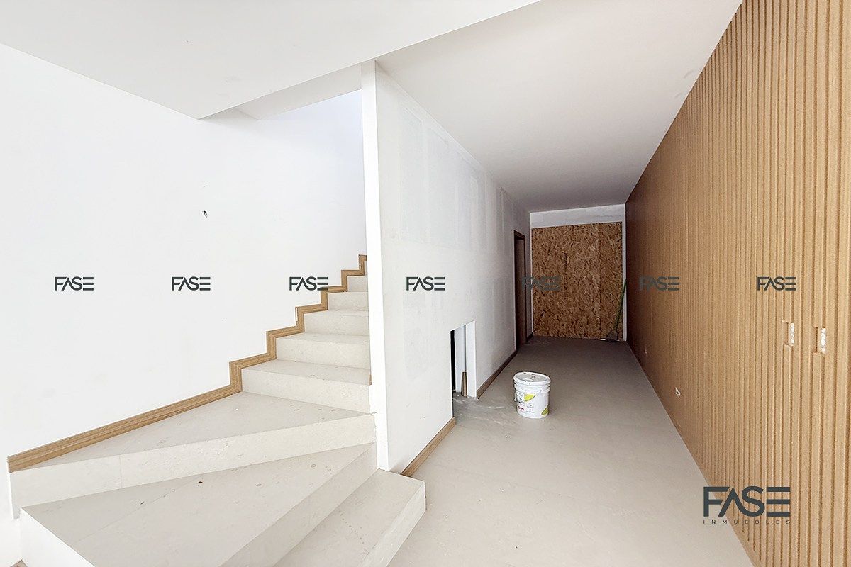 13 de 27: Acceso principal