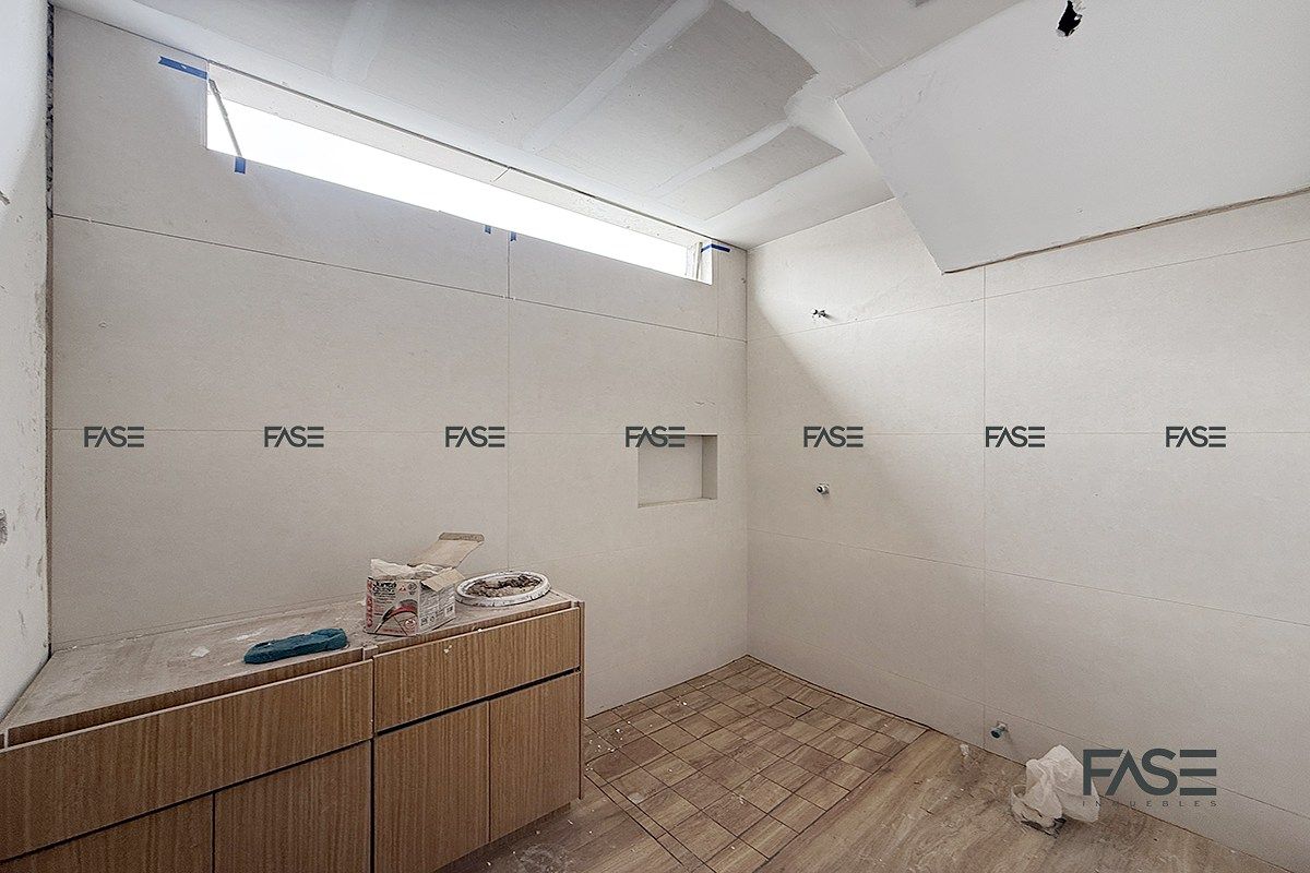 21 de 27: Baño compartido de recamaras