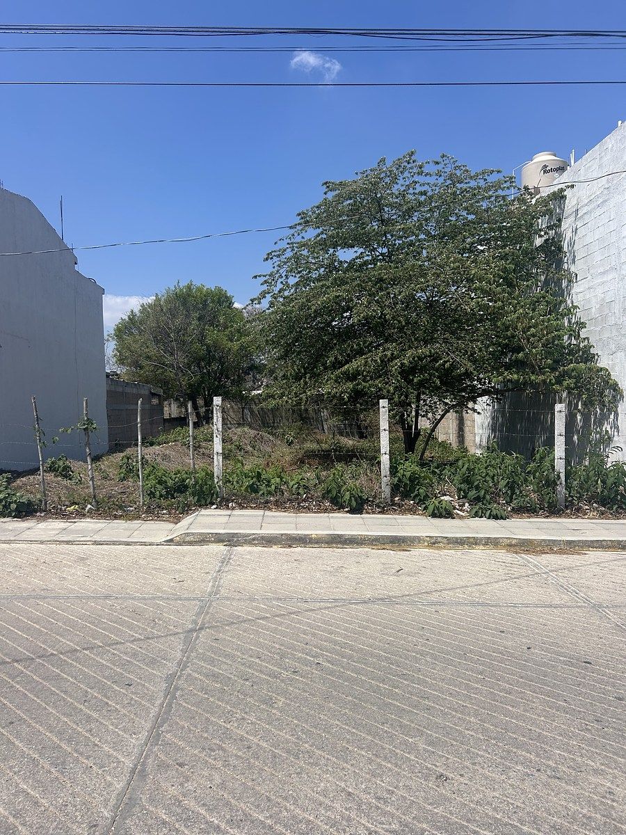 Terreno a la venta en Berriozábal, uso Comercial con todos los servicios!! - foto 1