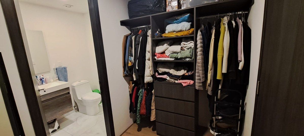 19 de 28: Departamento 202 Vestidor