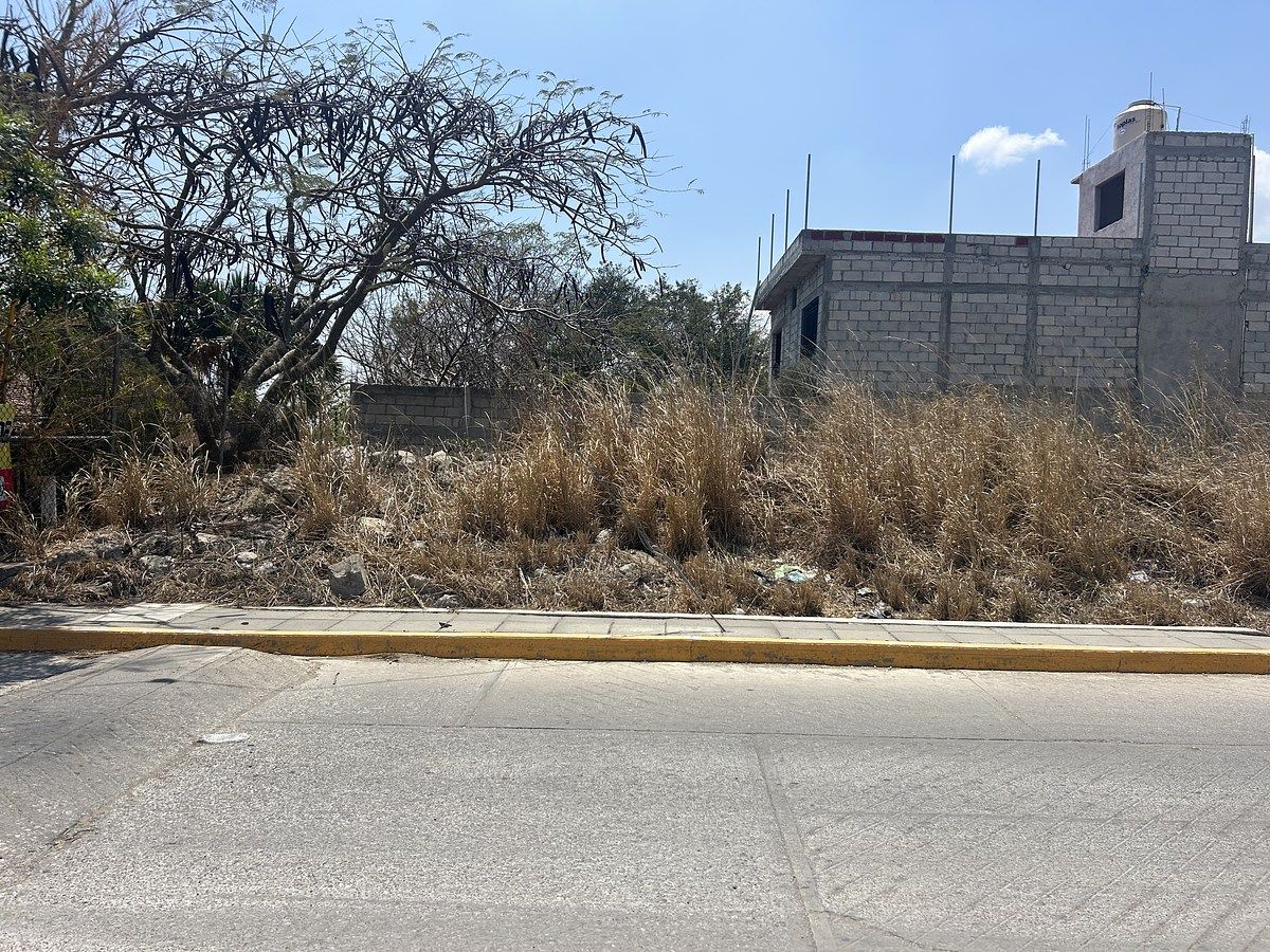 Terreno a la venta en Berriozábal, uso Mixto con todos los servicios!! - foto 3