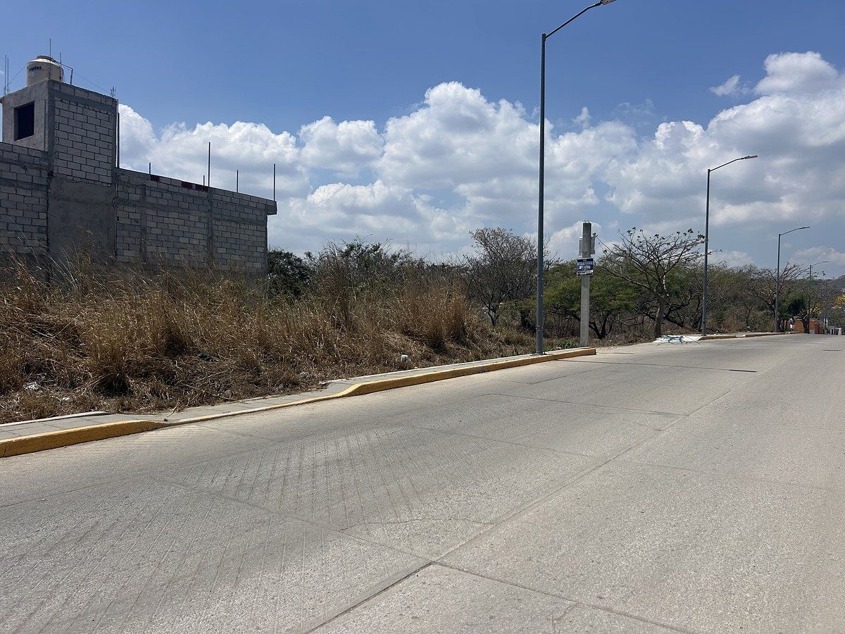 Terreno a la venta en Berriozábal, uso Mixto con todos los servicios!! - foto 1