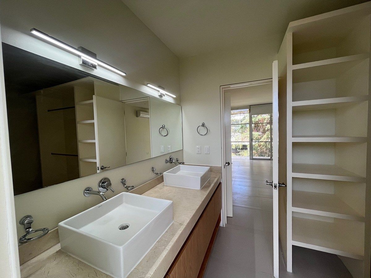 21 de 48: baño principal