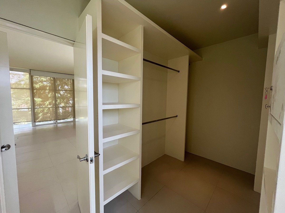 23 de 46: clóset vestidor recámara principal