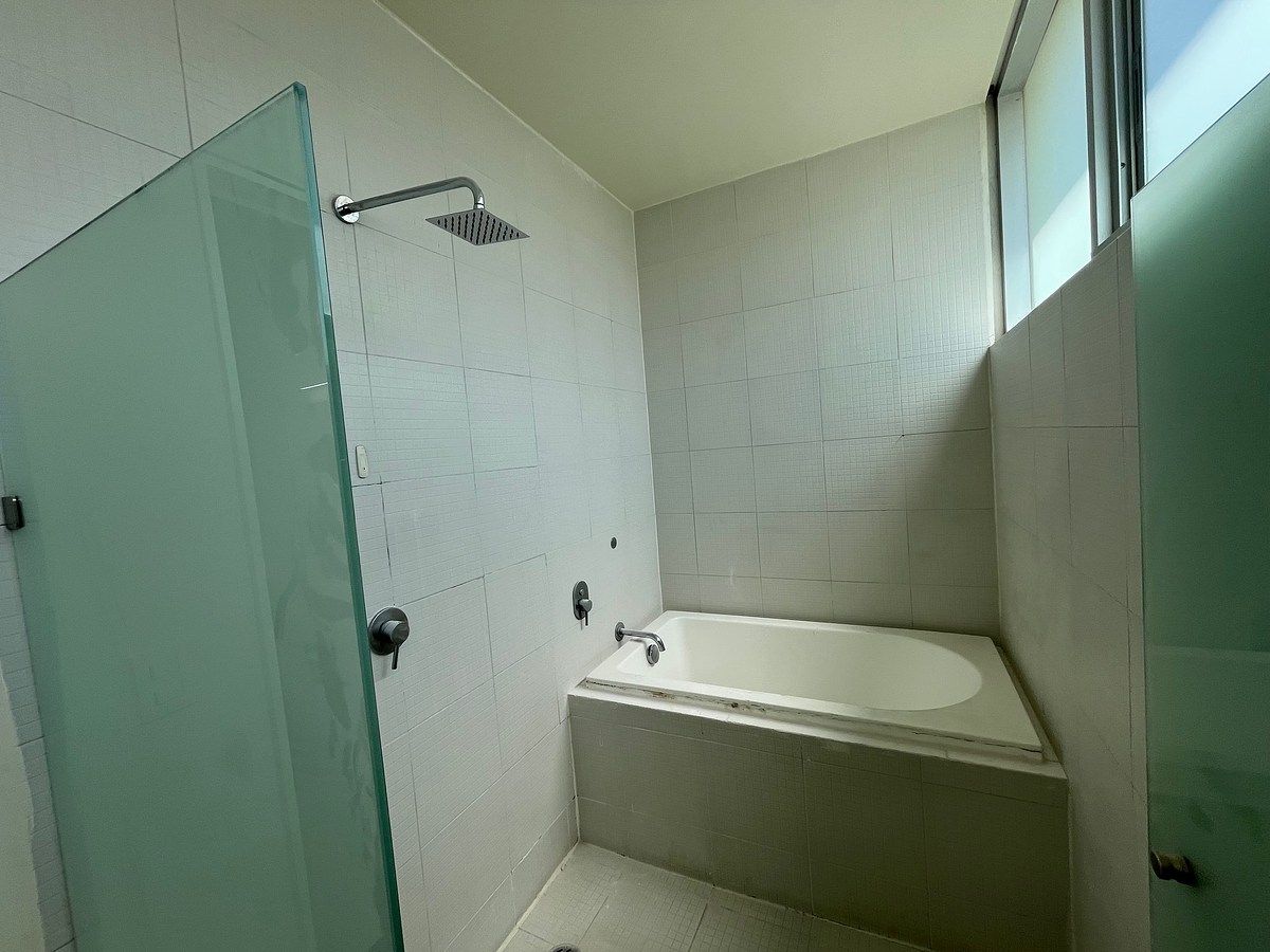 27 de 48: baño recámara principal