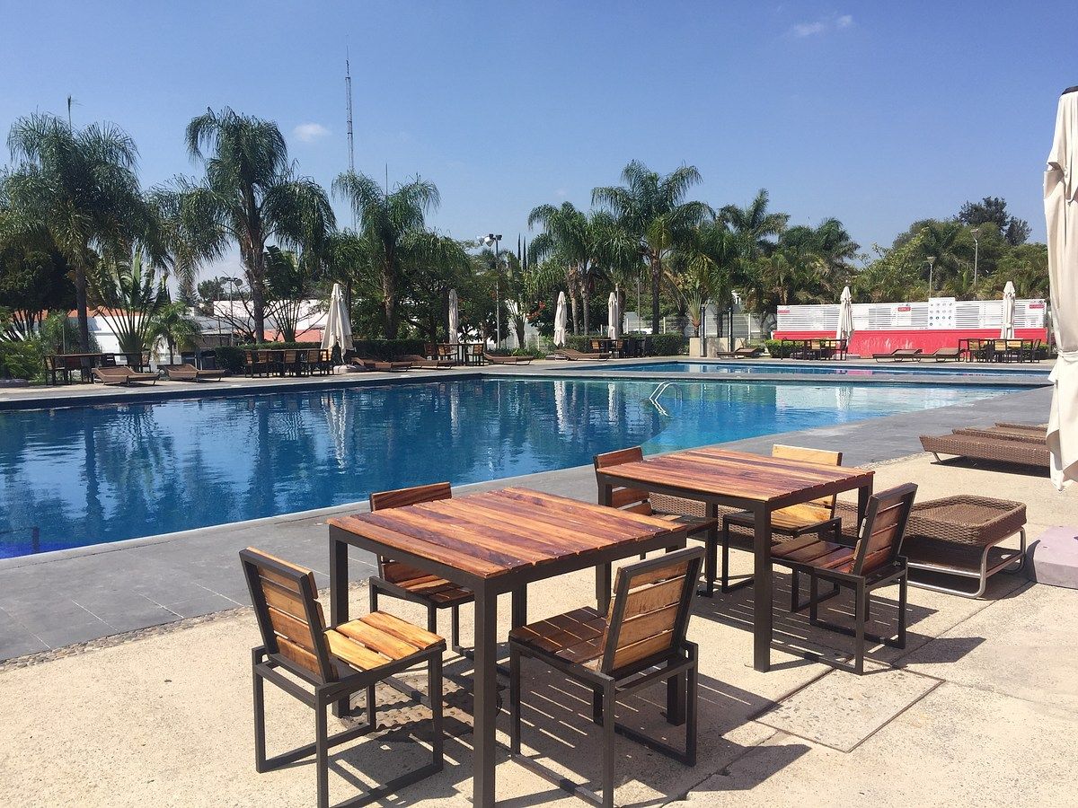 1 de 46: casa club con alberca