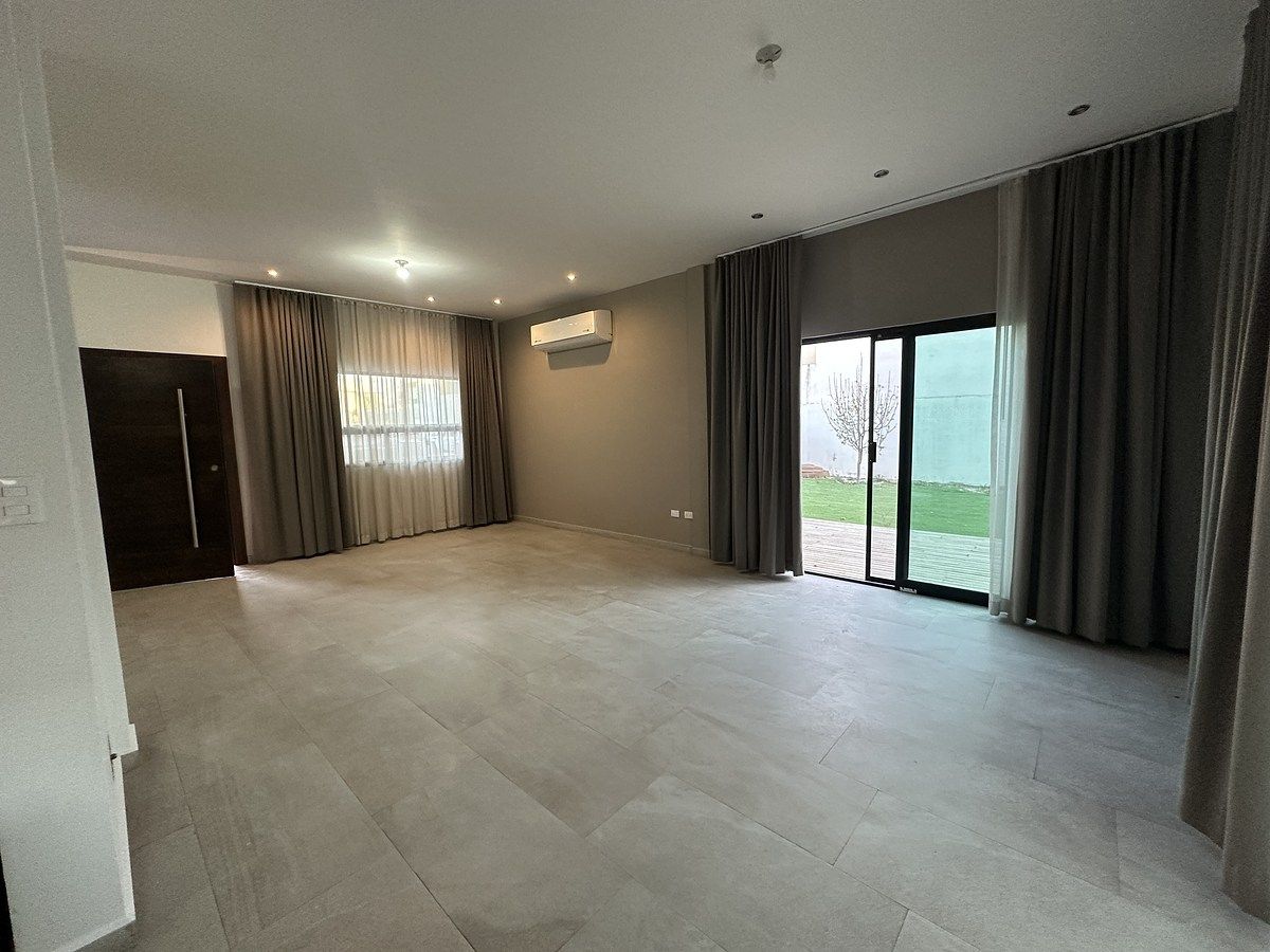 3 of 25: AREA SOCIAL