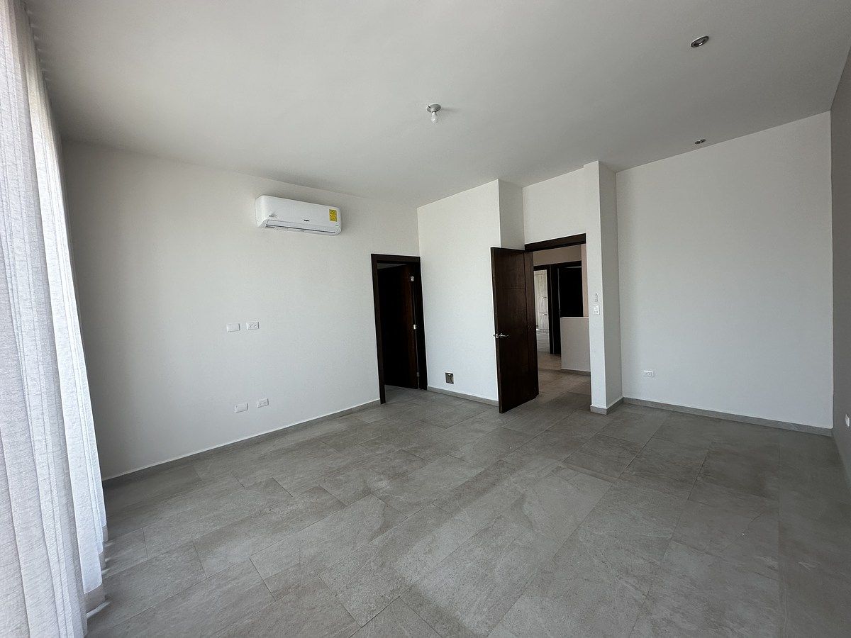 20 of 25: recámara principal