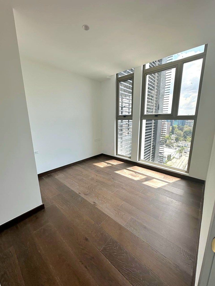 Apartamento en Zona 10, Guatemala, foto 8 de 15
