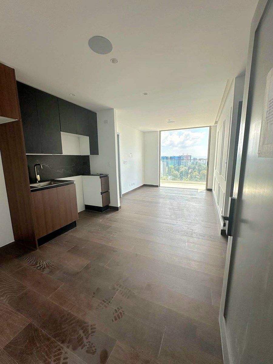 Apartamento en Venta en Edificio Atarah | Zona 10, foto 1 de 15