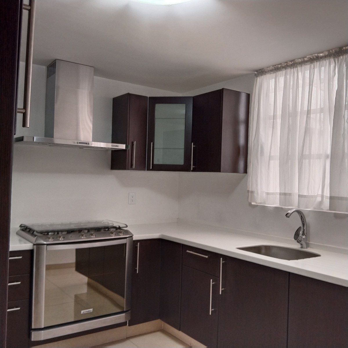 5 of 24: Cocina integral