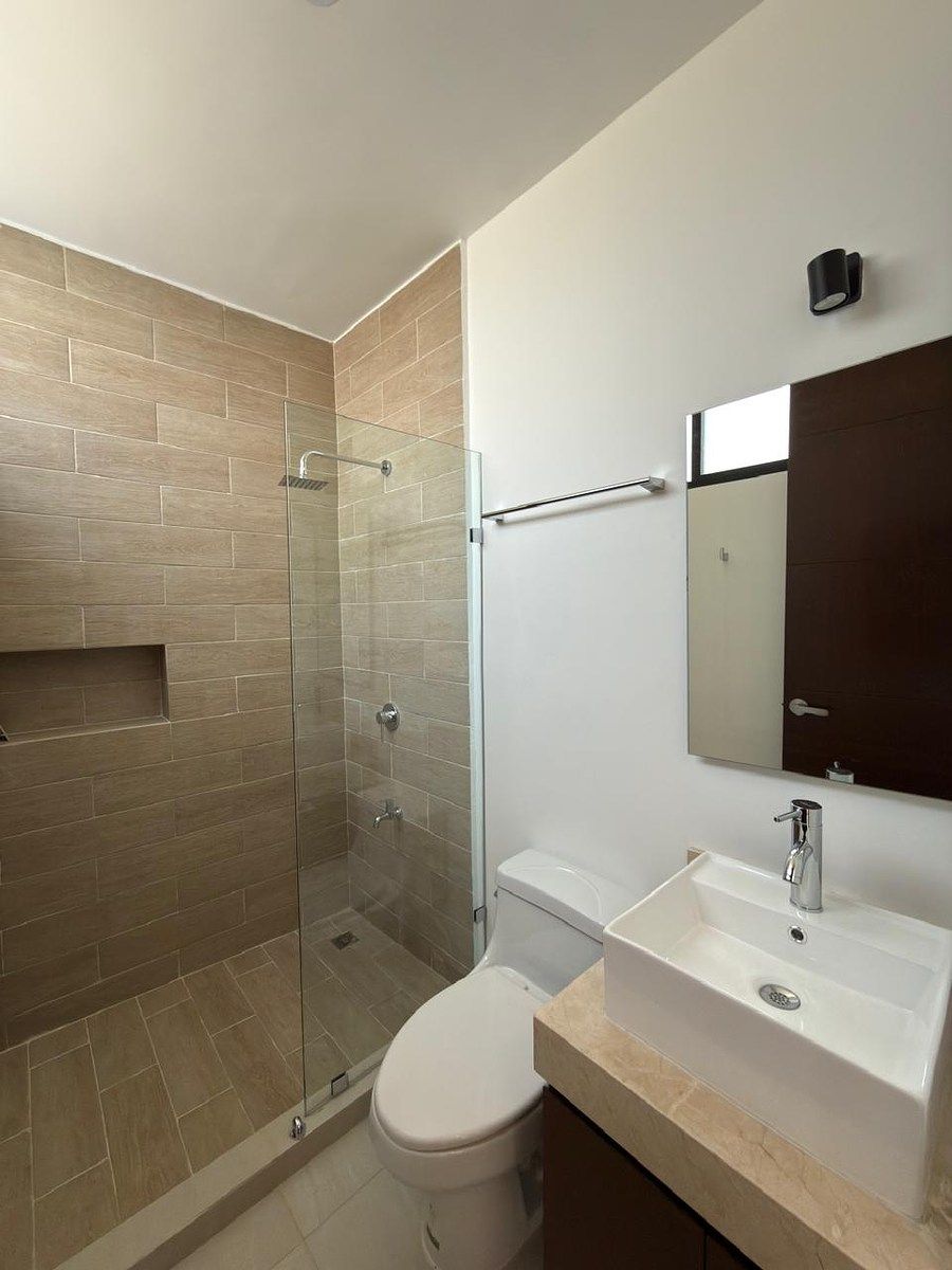 9 de 14: Baño recámara principal