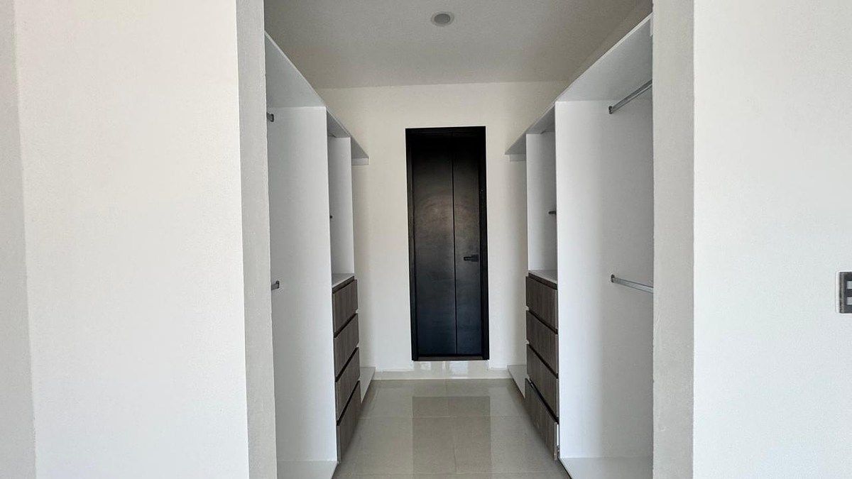 16 de 24: Closets habitación secundaria