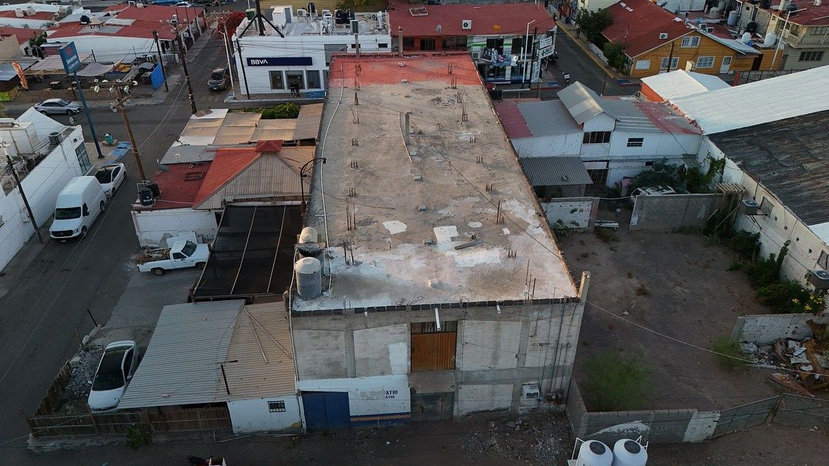 6 de 11: PARTE TRASERA EDIFICIO