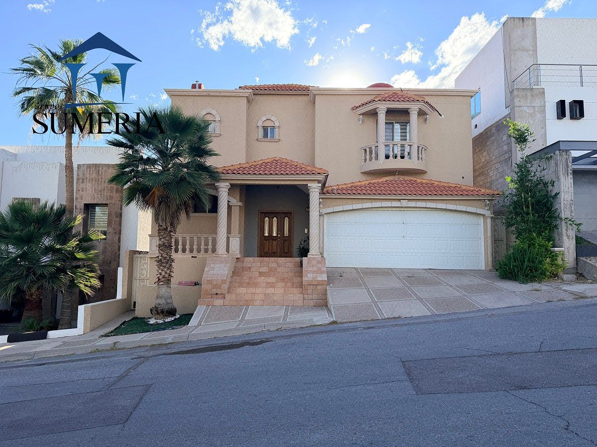 Casa EN VENTA con Alberca y amplios espacios, Puerta de Hierro Chihuahua