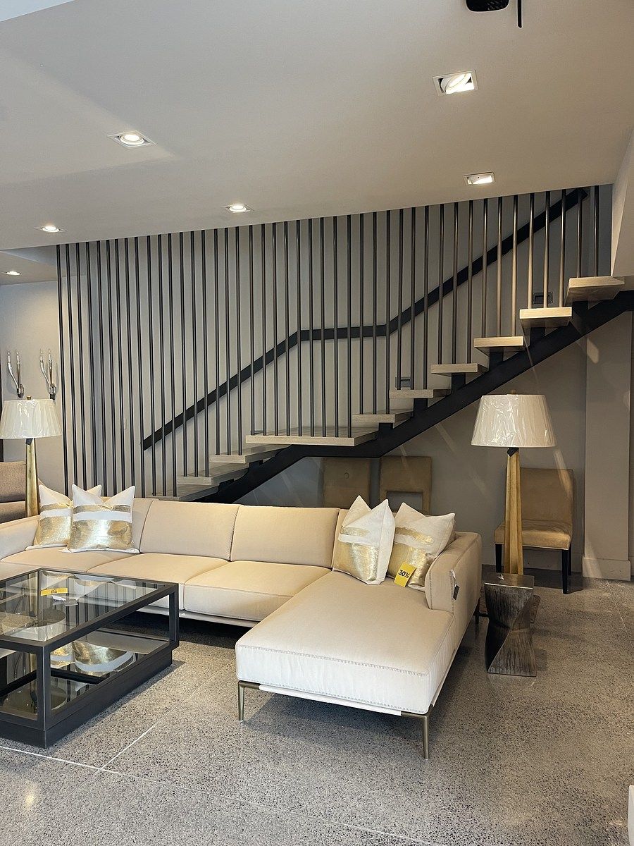 7 de 9: Vista escalera