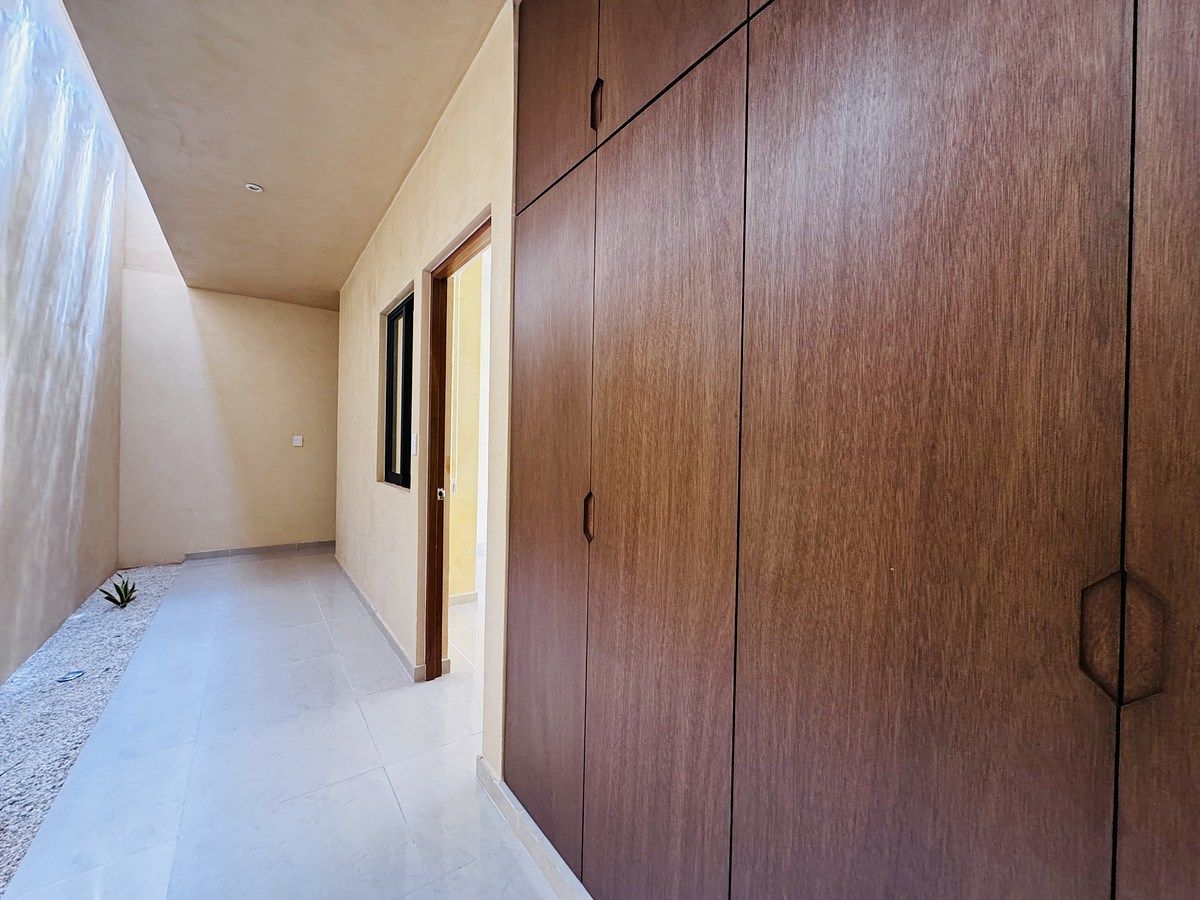 19 of 30: Clóset de blancos