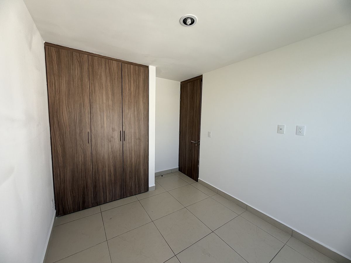 23 de 31: RECÁMARA SECUNDARIA 2