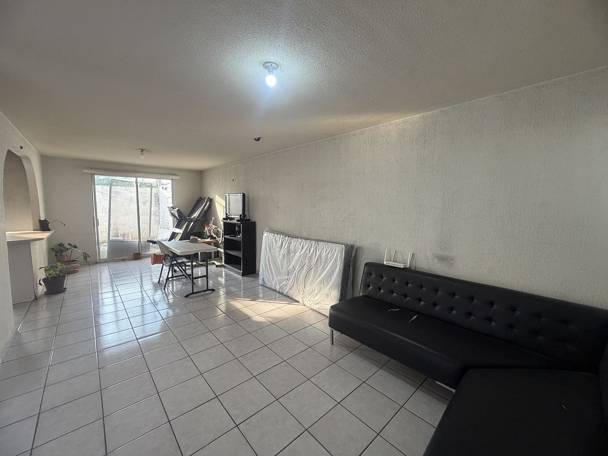 2 de 16: SALA COMEDOR