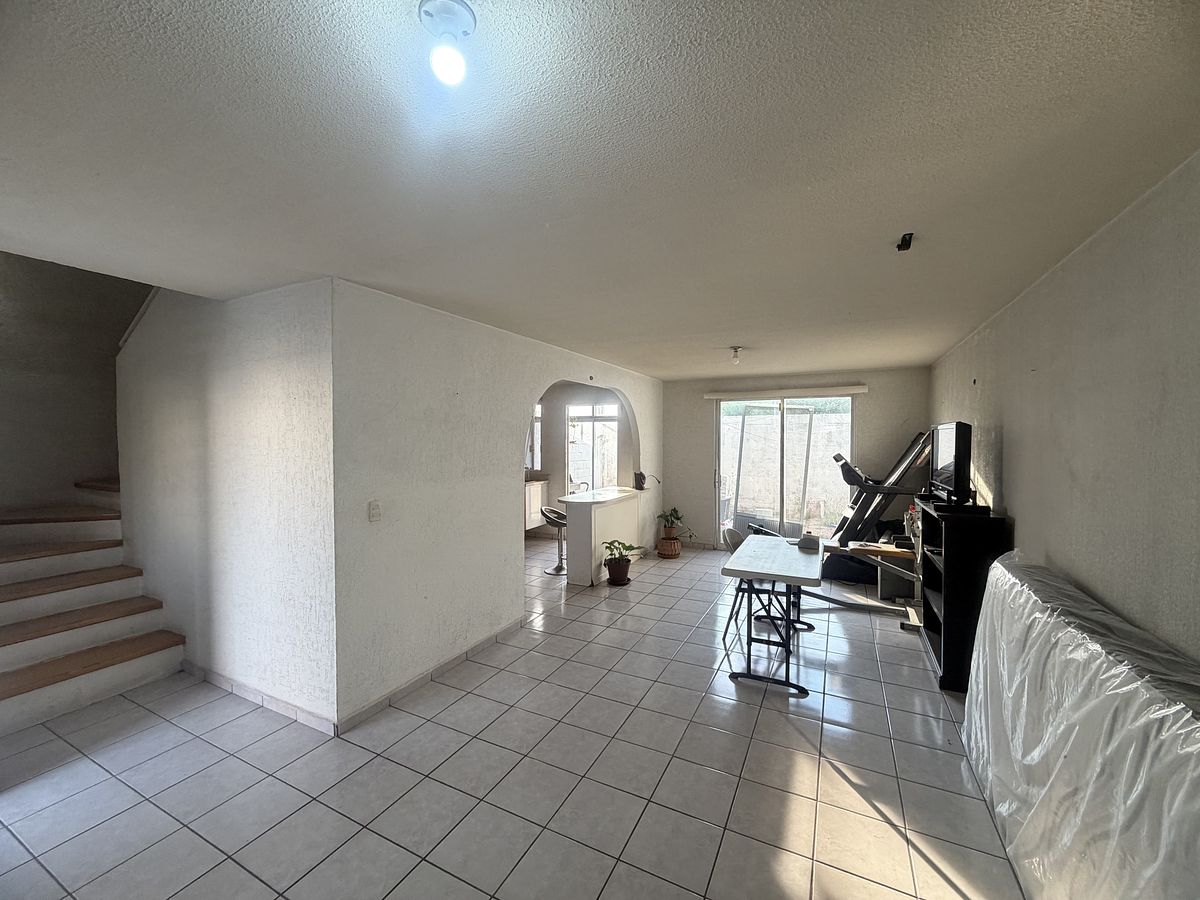 3 de 16: SALA COMEDOR