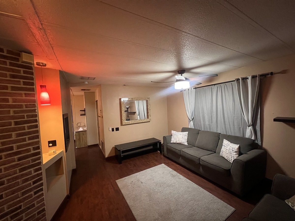 2 de 16: Sala de estar