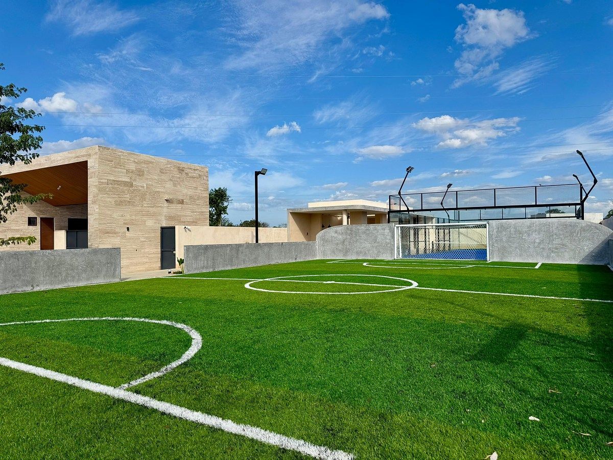 12 de 18: Cancha de Fútbol