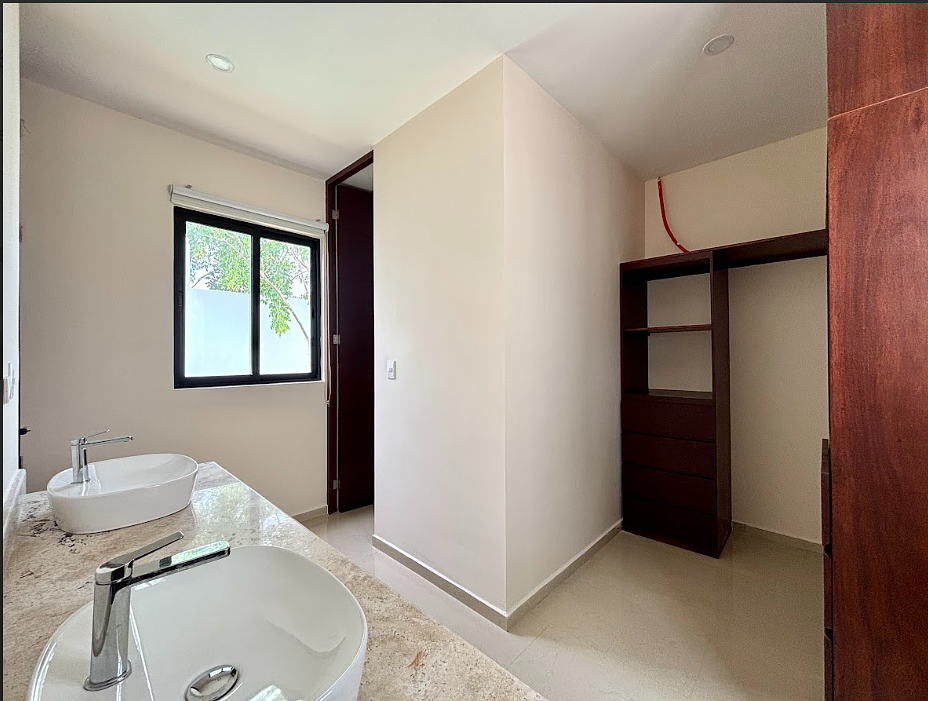 7 de 17: Baño y Closet Recámara Principal