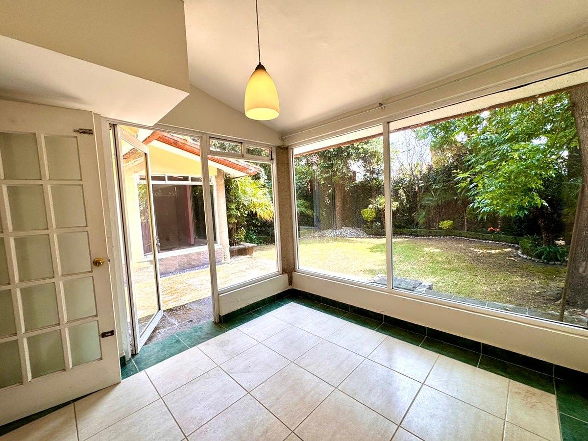 6 of 25: Ante comedor