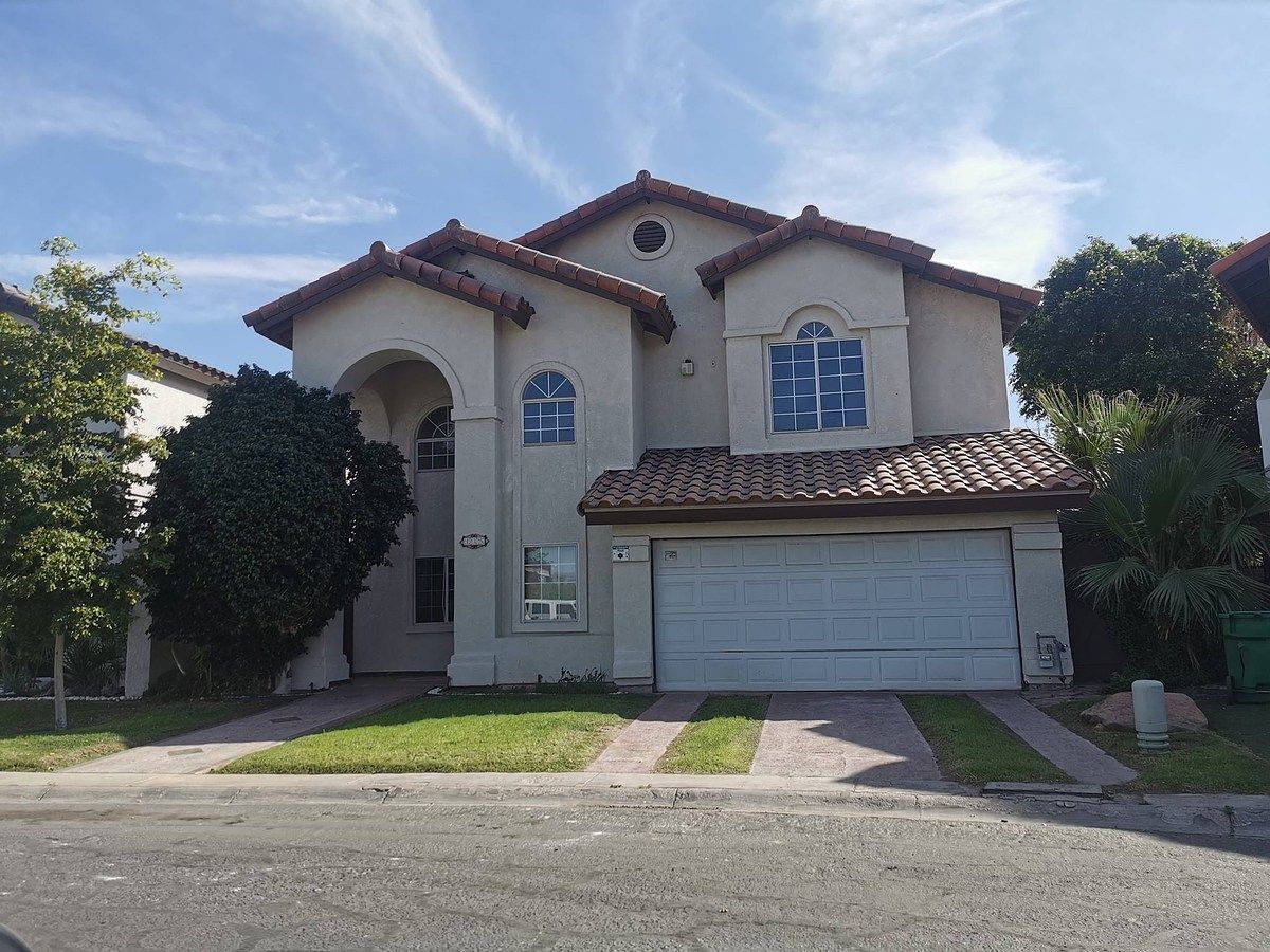 En venta casa en residencial San Pedro 1, Privada Paraíso (Mexicali, B.C.)