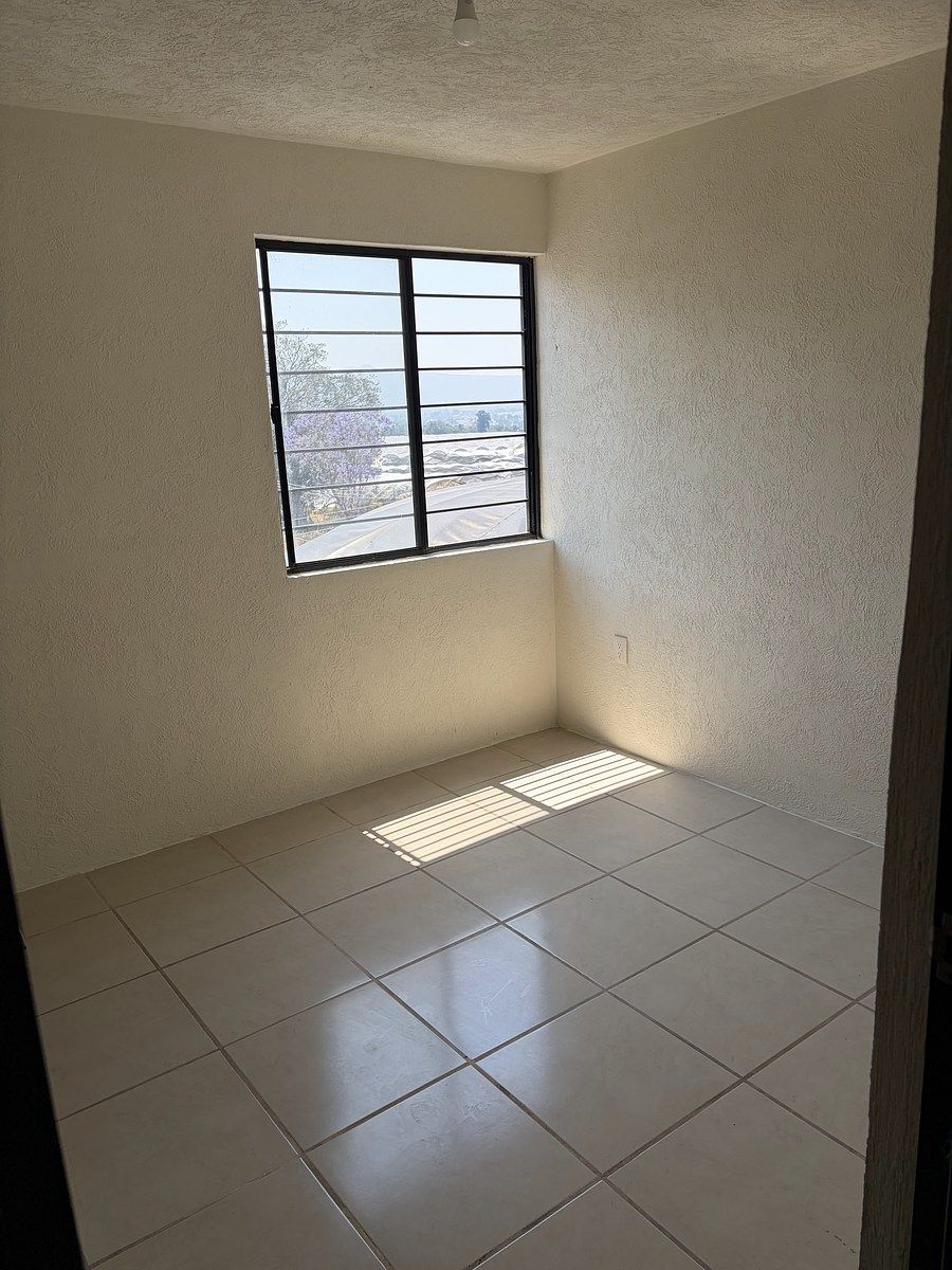 8 de 13: Recamara secundaria