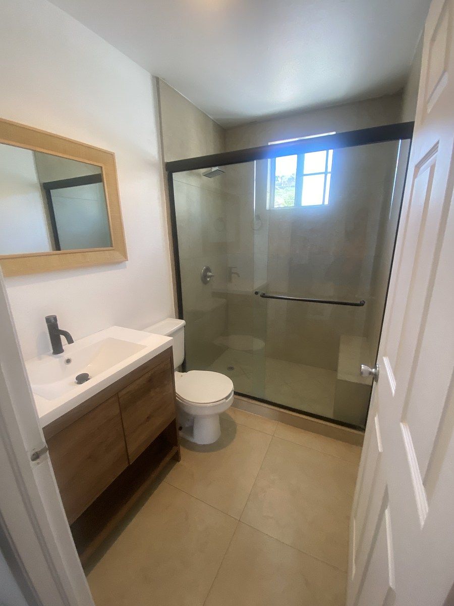 14 de 18: Baño completo Segundo nivel