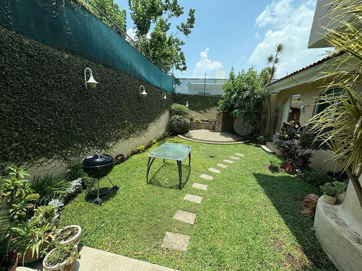 House for sale in TEPEYAC near UNIVA 4 bedrooms - foto 2