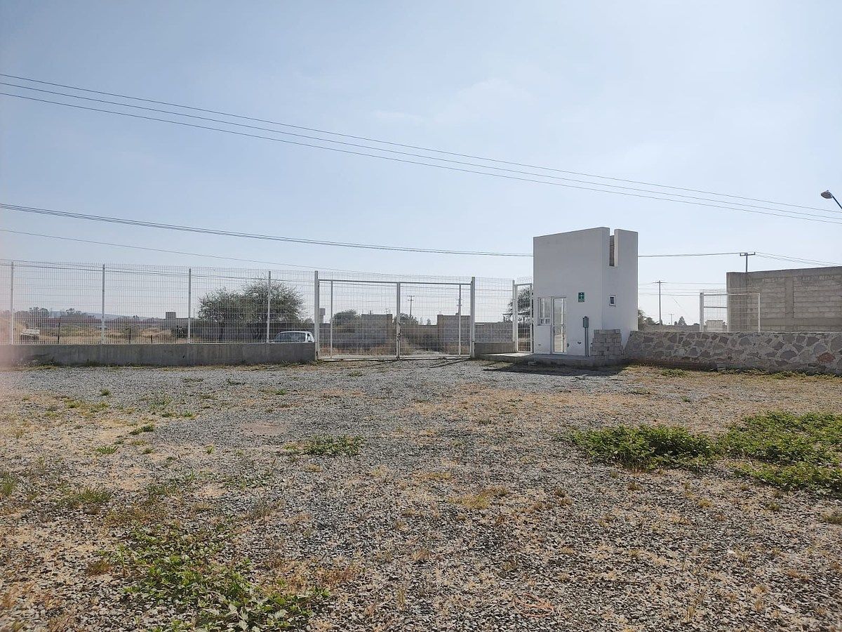 4 de 19: Patio de Maniobras privativo a la Bodega