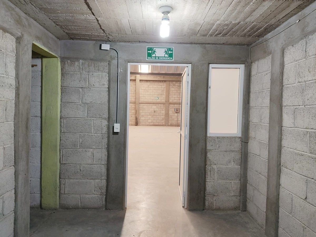 10 de 19: Interior oficina 1