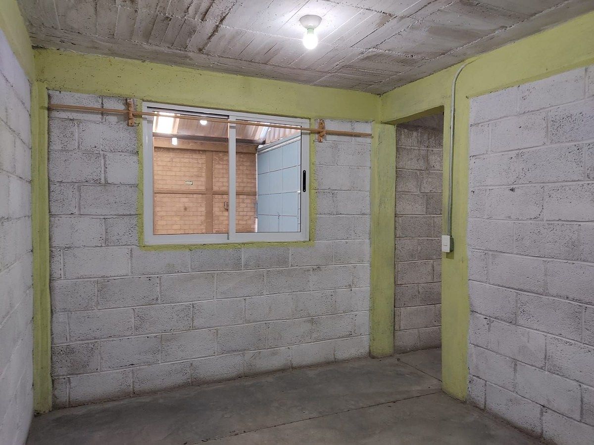 14 de 19: Interior oficina 2