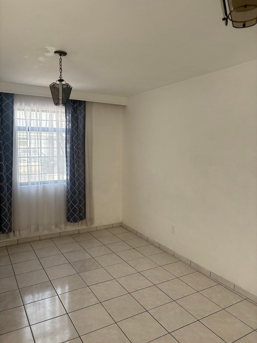 Casa em Las Águilas, Zapopan, foto 2 de 19