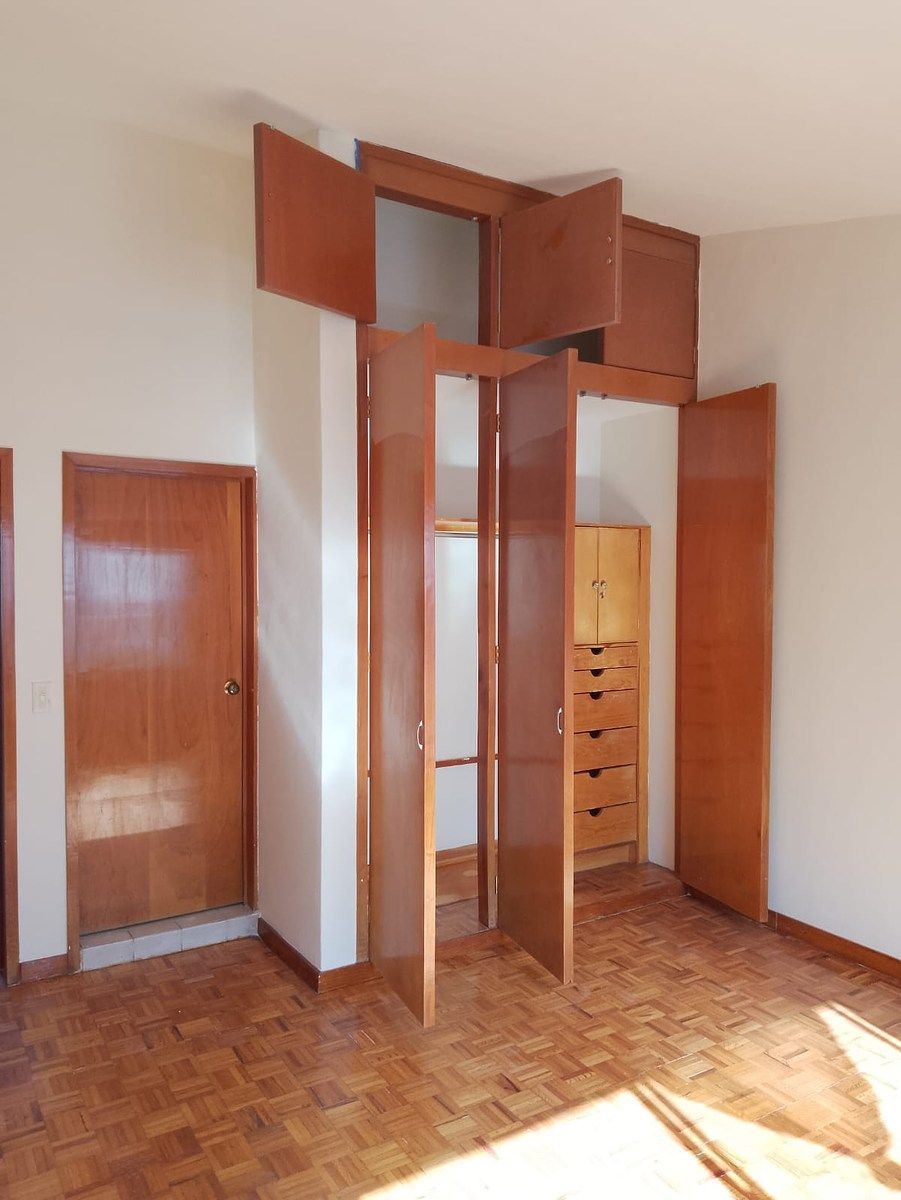 5 de 16: Closet