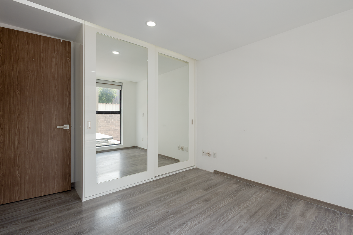 11 of 17: recamara 1