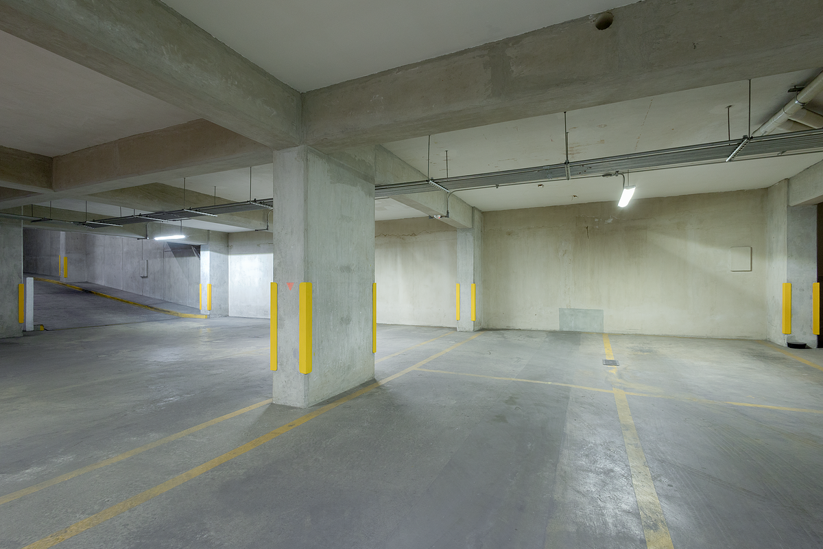 16 of 17: 2 estacionamientos