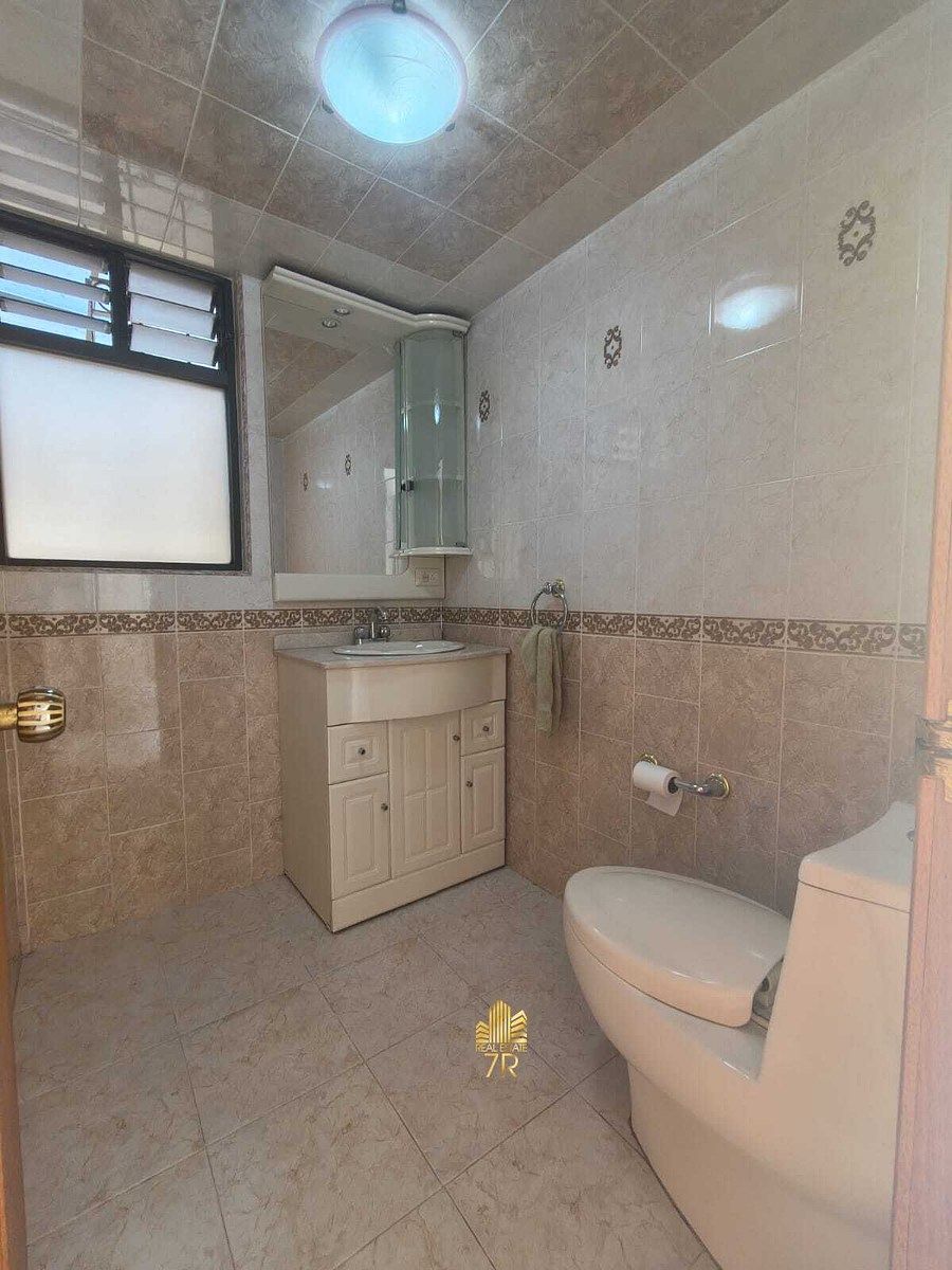 13 de 29: Medio baño PB