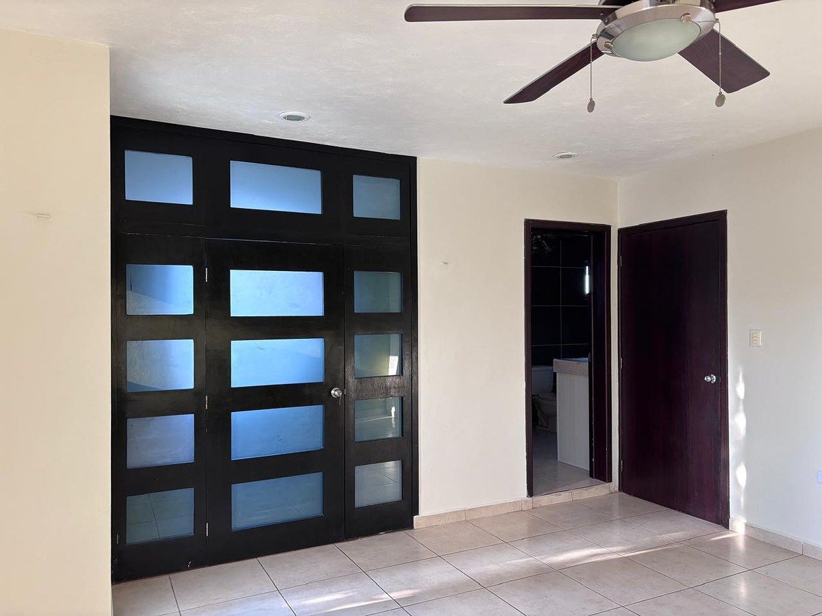 15 de 18: VESTIDOR RECAMARA PLANTA ALTA