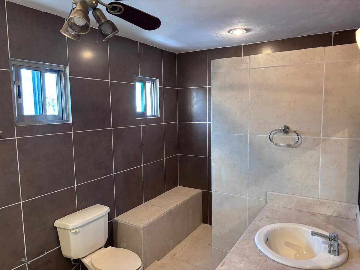 18 de 18: BAÑO RECAMARA PLANTA ALTA