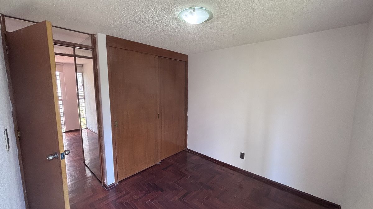6 de 12: Habitación 1