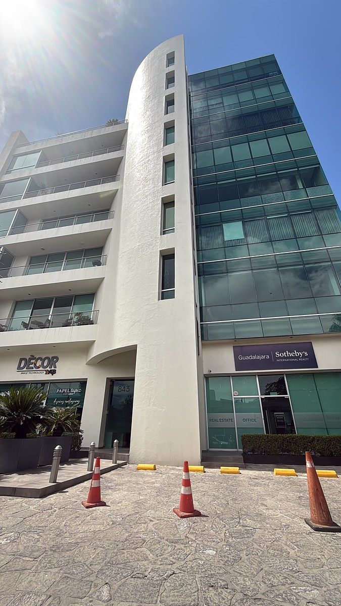 1 de 45: Fachada exterior