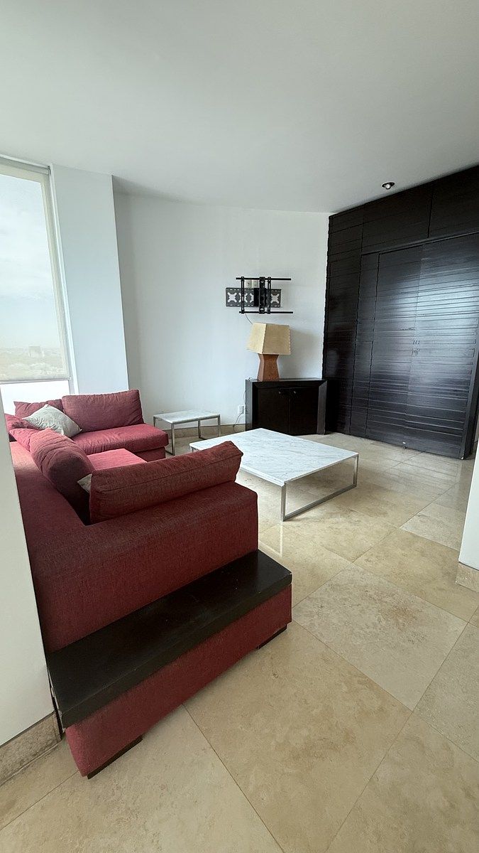 8 de 45: Family room