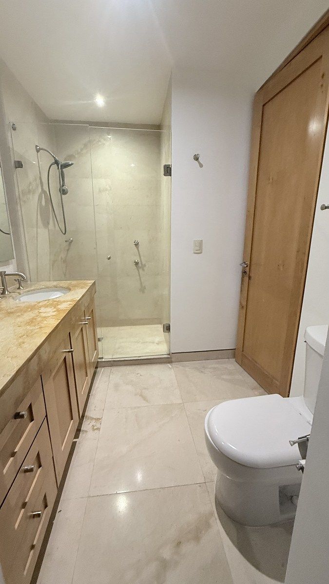 28 de 45: Baño recámara 2