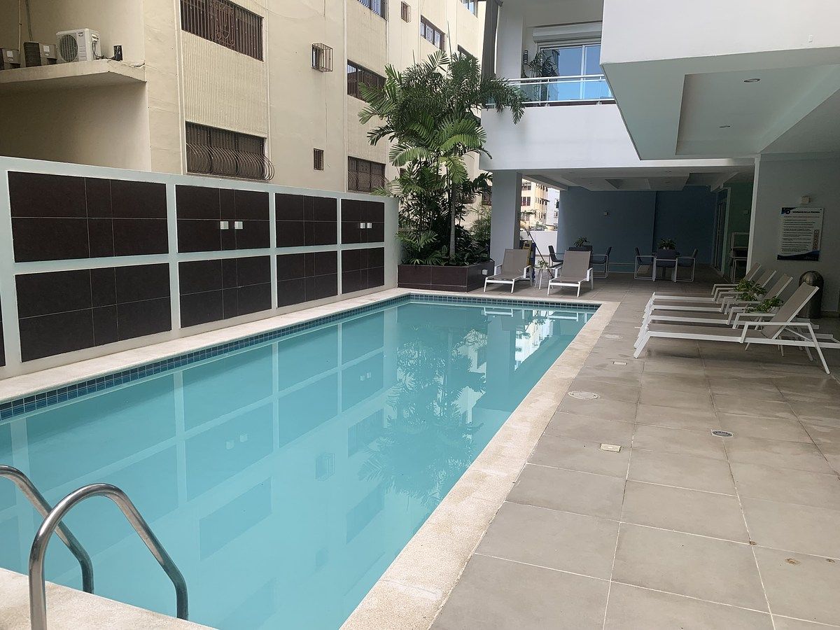 18 de 22: Piscina área social