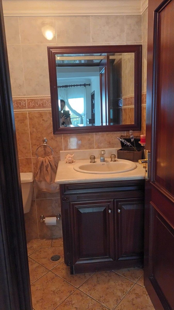 13 de 16: BAÑO DE VISITA