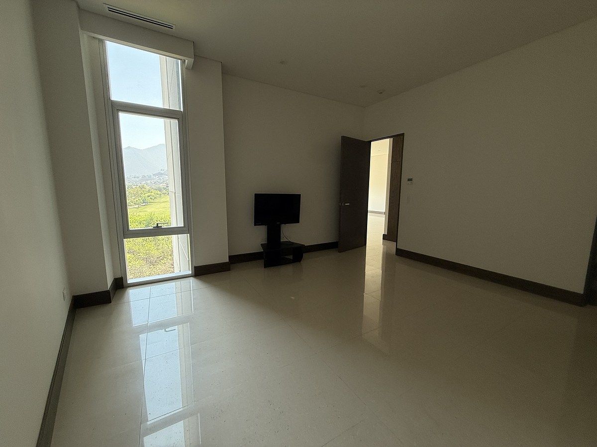 16 of 26: Recamara principal