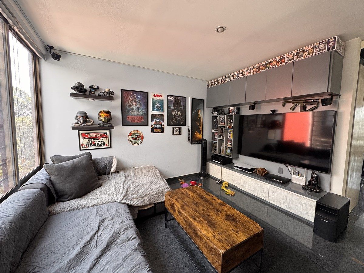 17 of 39: Family room